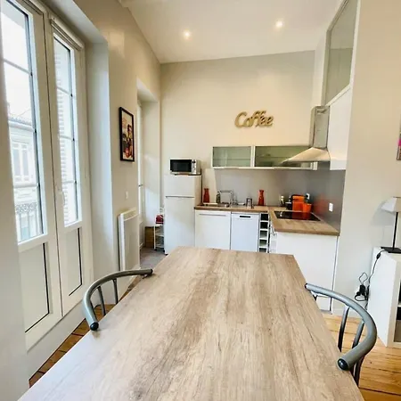 Lafite Furnished Flat * Bordeaux